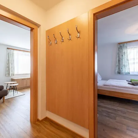 Haus Pitzer/apartments Troicher Appartement *