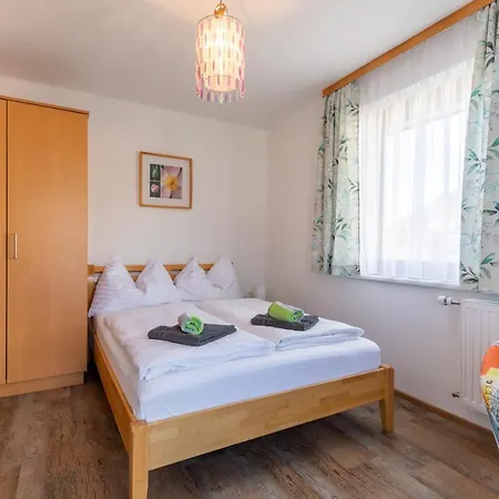 Haus Pitzer/apartments Troicher Apartamento *