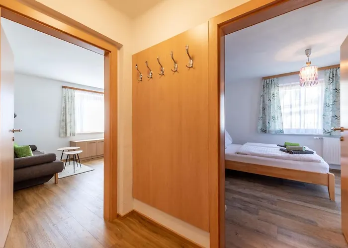 Haus Pitzer/apartments Troicher شقة *