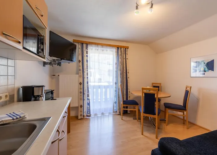 Haus Pitzer/apartments Troicher شقة *